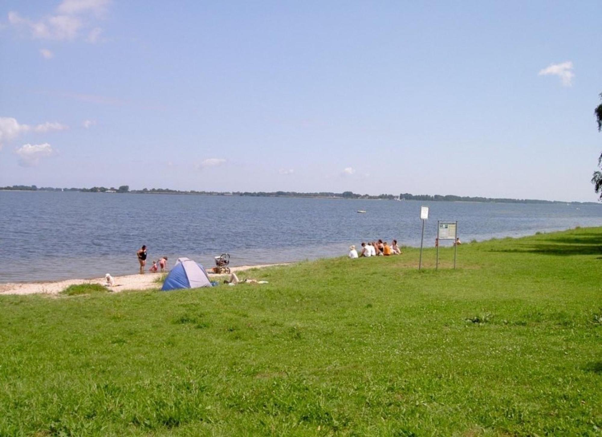 Ferienhaus Boddenblick Stahlbrode Luaran gambar